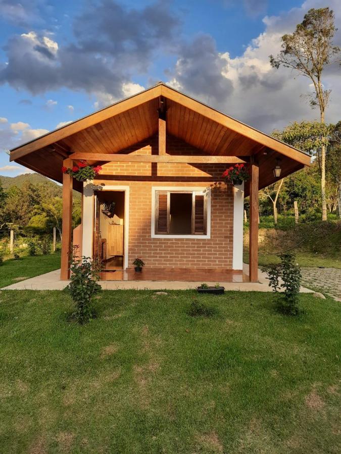 Encanto Das Rosas Santo Antônio do Pinhal Esterno foto